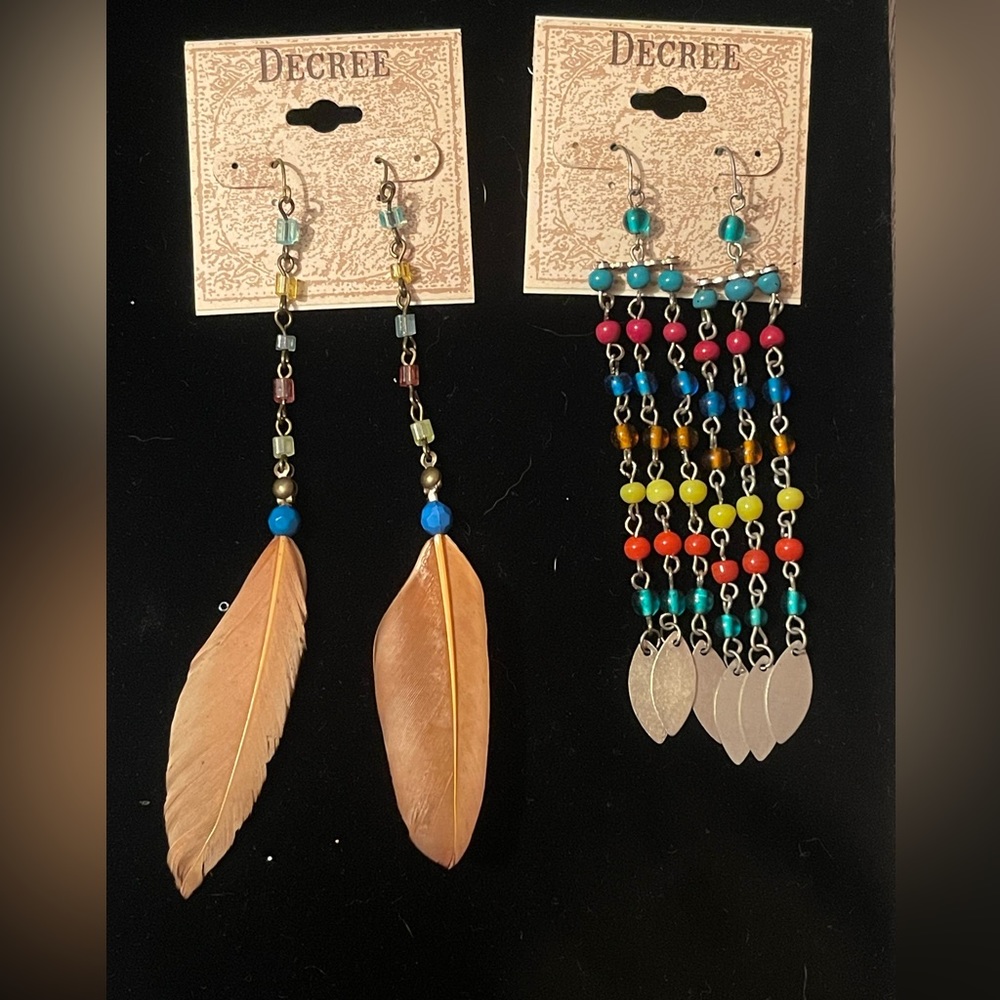 Set of 2 dangle earrings